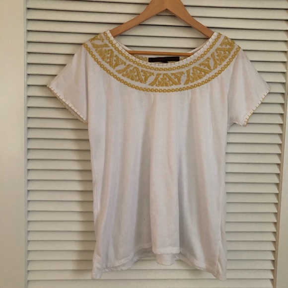 A Common Thread • Mexican-style Embroidered top - Picture 2 of 5